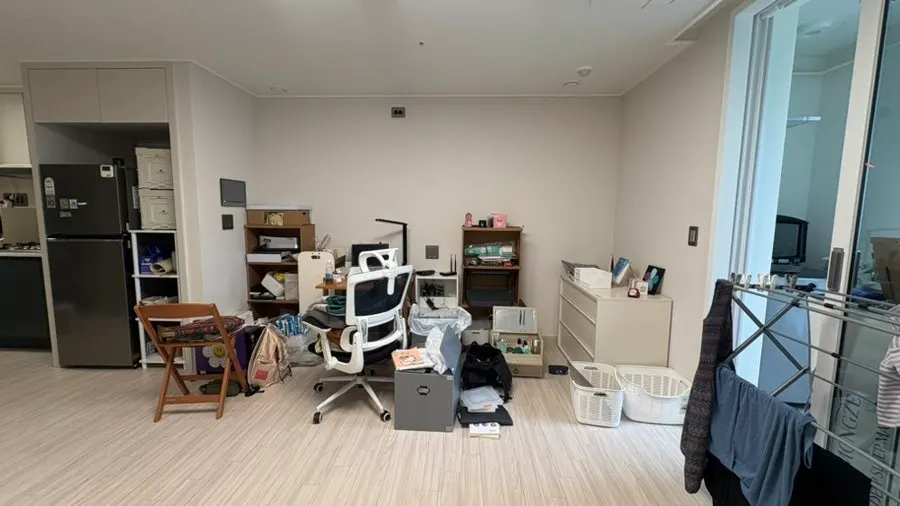 정리 전 — 가구 자리를 바꾼 방, 정리 전과 후
